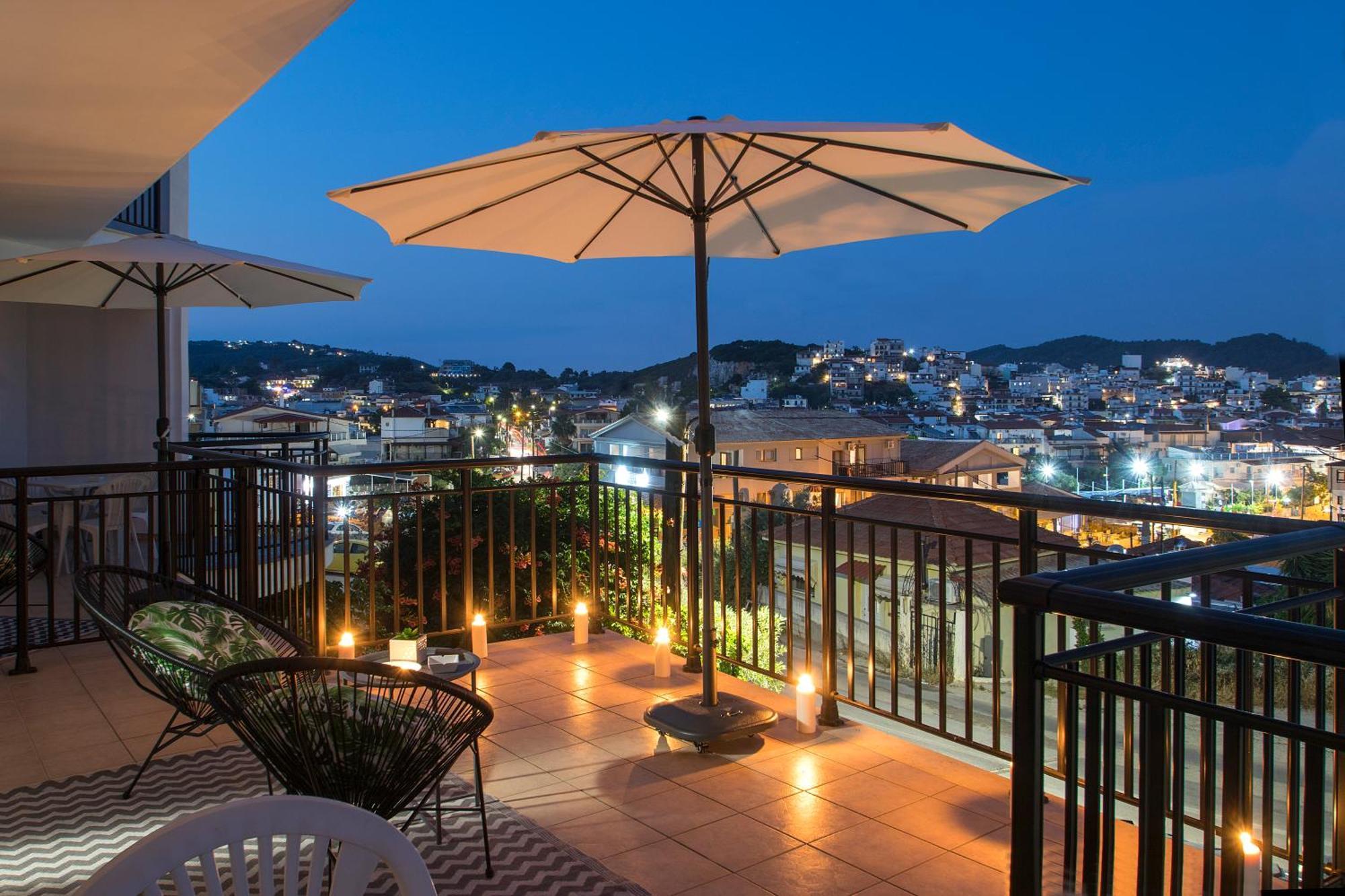 D & E Apartments スキアトスタウン エクステリア 写真